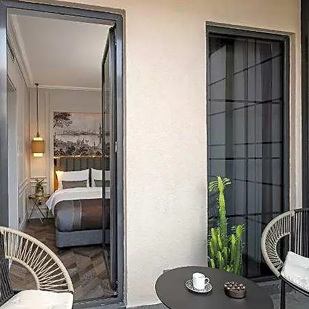 Hotell Livro 3*